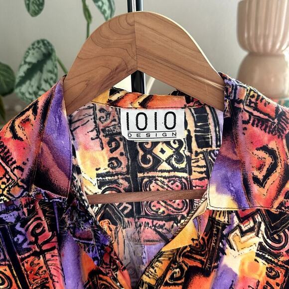 IOIO Womens Unique Vintage Rayon Shirt S Abstract Tribal Print Button Up Boho - Picture 5 of 8